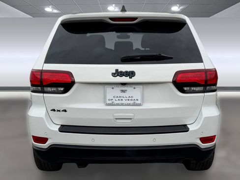 Used 2019 Jeep Grand Cherokee Laredo image 8