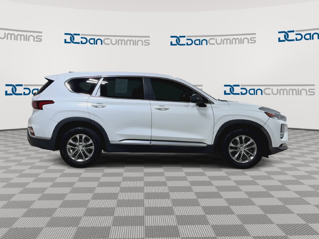 Used 2019 Hyundai Santa Fe SE FWD image 2