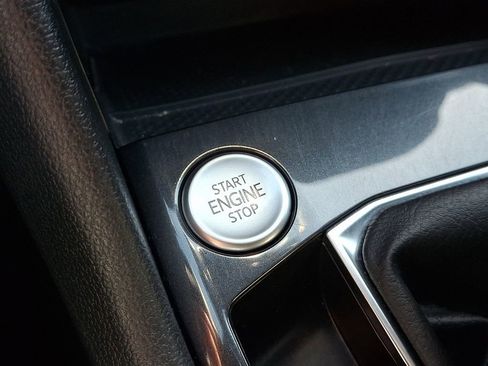 Certified 2024 Volkswagen Tiguan SE R-Line AWD/4WD image 23