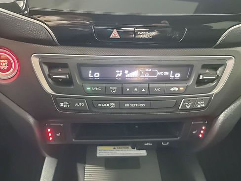 Used 2023 Honda Passport TrailSport image 33