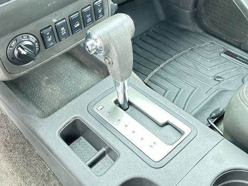 Used 2015 Nissan Xterra PRO-4X w/ Pro-4x Leather Package image 21