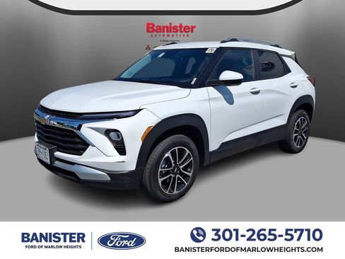 Used 2025 Chevrolet TrailBlazer LT AWD/4WD image 1