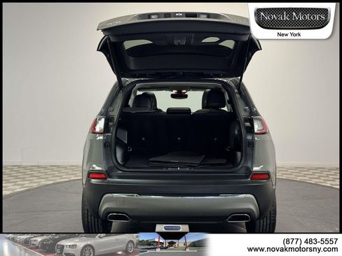 Used 2022 Jeep Cherokee Limited image 8