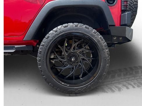 Used 2016 Jeep Wrangler Unlimited Rubicon w/ Connectivity Group AWD/4WD image 23