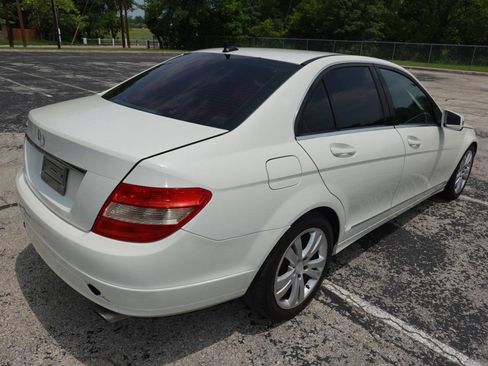 Used 2011 Mercedes-Benz C 300 Sedan image 7