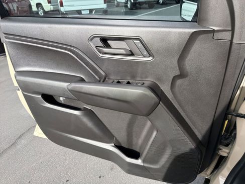 Used 2024 Chevrolet Colorado Trail Boss image 10