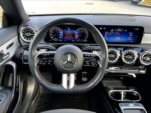 Used 2025 Mercedes-Benz CLA 250 4MATIC image 5
