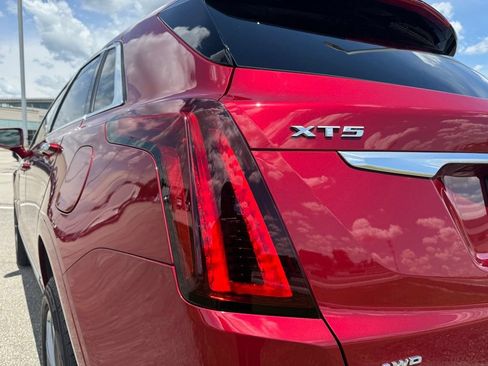 Used 2020 Cadillac XT5 Premium Luxury w/ Platinum Package AWD/4WD image 13