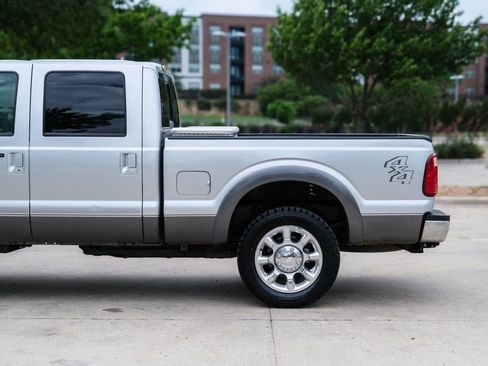 Used 2013 Ford F250 Lariat w/ Lariat Interior Pkg AWD/4WD image 12