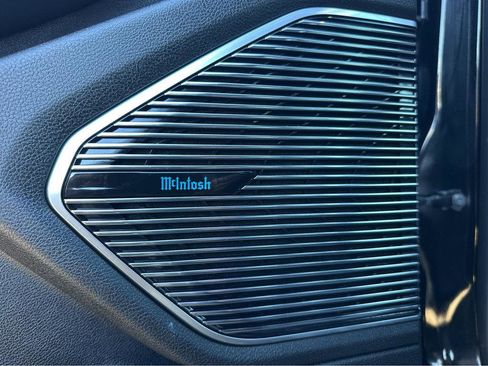 Used 2023 Jeep Grand Cherokee Overland w/ Rear Seat Video Group I image 37