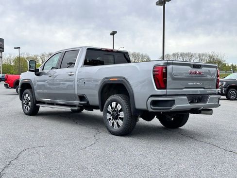 New 2026 GMC Sierra 3500 Denali w/ Denali Reserve Package AWD/4WD image 7