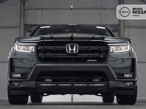 Used 2025 Honda Ridgeline Sport image 6