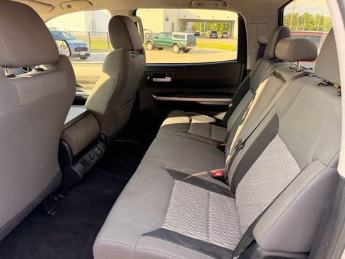 Used 2017 Toyota Tundra SR5 RWD image 22