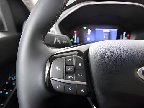 Used 2024 Ford Escape SE FWD image 19