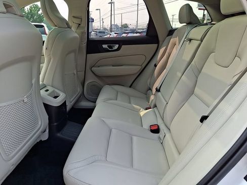 Certified 2023 Volvo XC60 T8 Ultimate w/ Climate Package AWD/4WD image 10