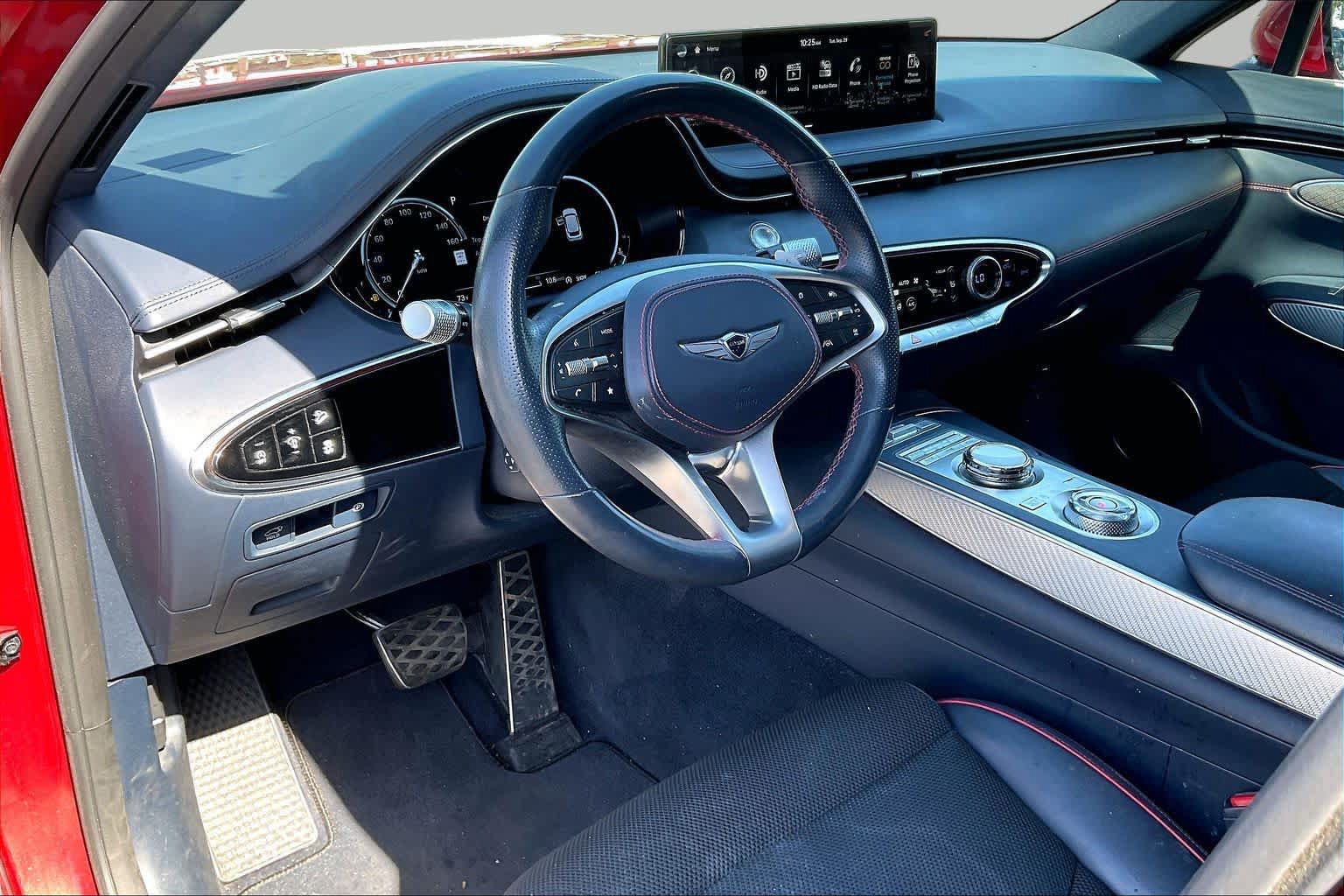 Used 2023 Genesis GV70 2.5T w/ Sport Prestige Package AWD/4WD image 17