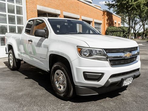 Used 2020 Chevrolet Colorado W/T w/ WT Convenience Package image 6