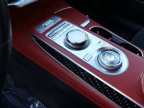 Used 2022 Genesis GV70 3.5T Sport w/ Sport Prestige Package image 8