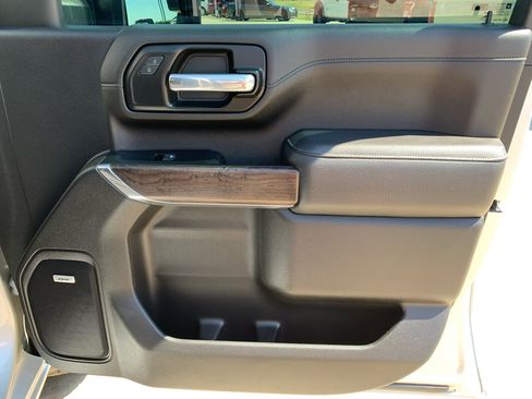 Used 2022 GMC Sierra 2500 Denali w/ Denali Ultimate Package image 13