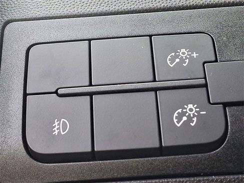 Used 2025 RAM ProMaster 2500 w/ Convenience Group image 25