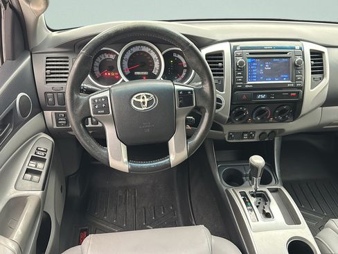 Used 2013 Toyota Tacoma 4x4 Double Cab w/ Limited Pkg image 15