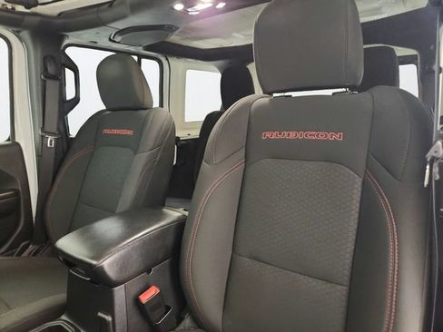Used 2021 Jeep Wrangler Unlimited Rubicon w/ LED Lighting Group AWD/4WD image 10