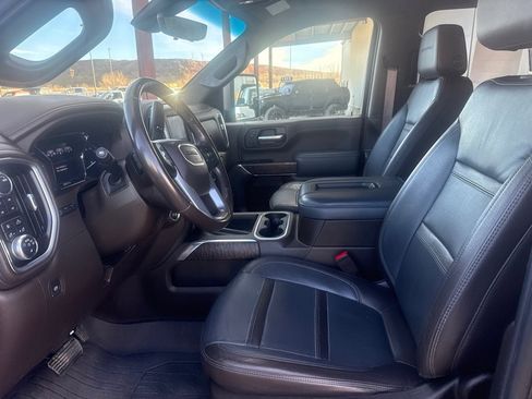 Used 2022 GMC Sierra 3500 Denali w/ Technology Package image 18