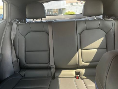 Used 2025 Buick Envista Sport Touring image 37