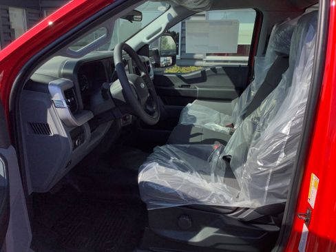 New 2026 Ford F250 XL w/ XL Chrome Package image 7