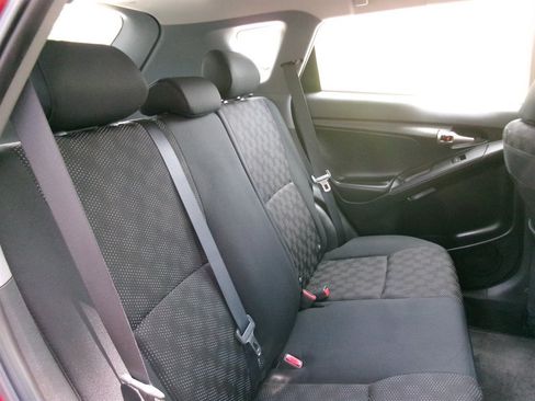 Used 2009 Pontiac Vibe w/ Preferred Package FWD image 22