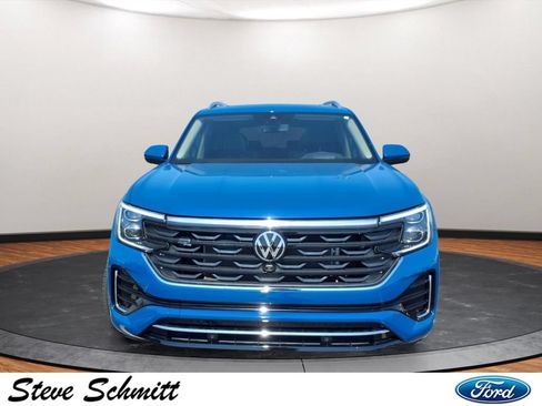 Used 2025 Volkswagen Atlas SEL Premium R-Line AWD/4WD image 32