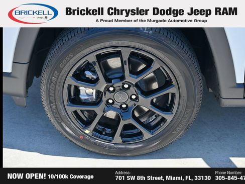 Used 2026 Jeep Compass Latitude AWD/4WD image 32