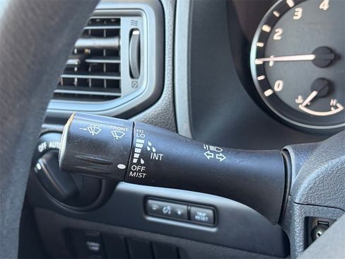 Used 2021 Nissan Titan S w/ HD Front GAWR Package image 15