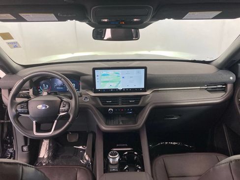 Used 2025 Ford Explorer Platinum w/ LUX Leather Package AWD/4WD image 9