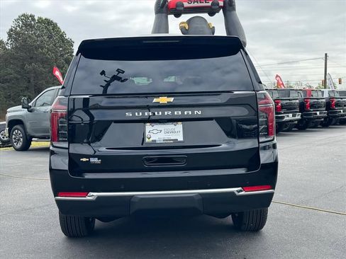 New 2026 Chevrolet Suburban LS AWD/4WD image 4