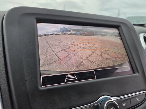 Used 2024 Chevrolet Equinox LT FWD image 23