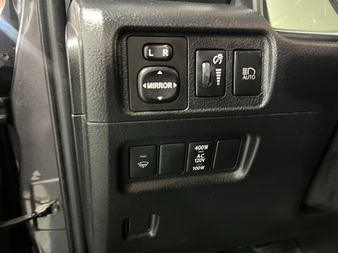 Used 2021 Toyota 4Runner SR5 Premium AWD/4WD image 33