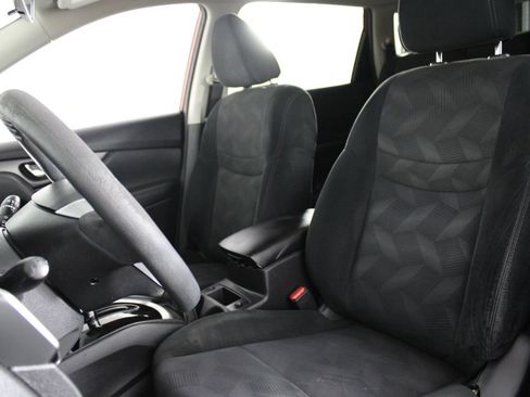 Used 2015 Nissan Rogue SV FWD image 18