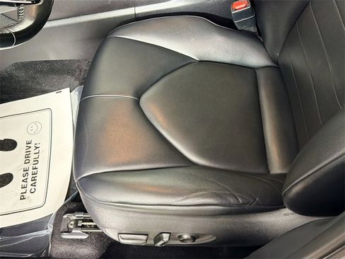 Used 2021 Toyota Highlander XLE image 17