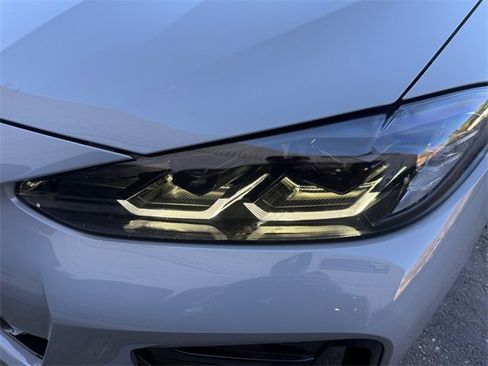 Used 2024 BMW M440i Convertible w/ Premium Package image 30