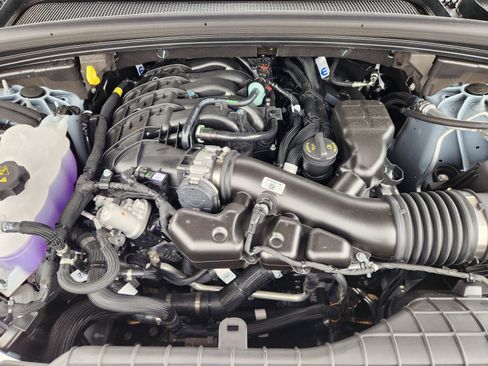 New 2025 Jeep Grand Cherokee L Laredo image 24