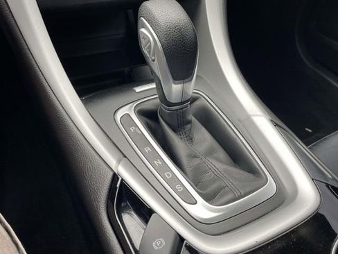 Used 2016 Ford Fusion SE FWD image 21