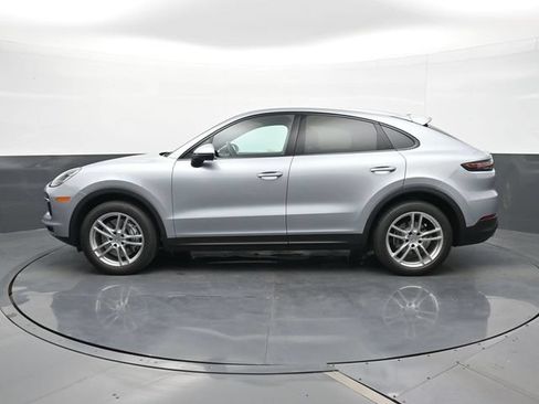 Certified 2023 Porsche Cayenne Coupe AWD/4WD image 2
