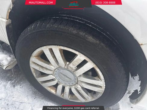 Used 2012 Lincoln Navigator 4WD image 27