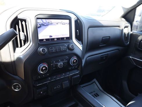 Used 2022 Chevrolet Silverado 2500 LTZ w/ LTZ Convenience Package AWD/4WD image 15