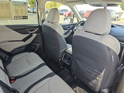 Used 2023 Subaru Forester Premium image 11