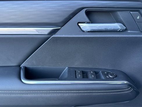 New 2026 GMC Acadia Elevation image 11