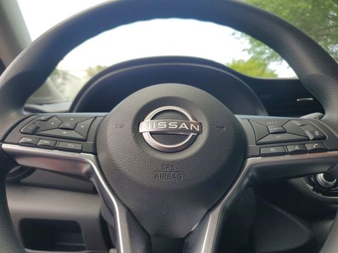 Used 2023 Nissan Kicks SV image 24