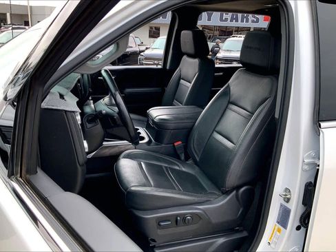 Used 2023 GMC Sierra 2500 Denali w/ Denali Ultimate Package AWD/4WD image 8