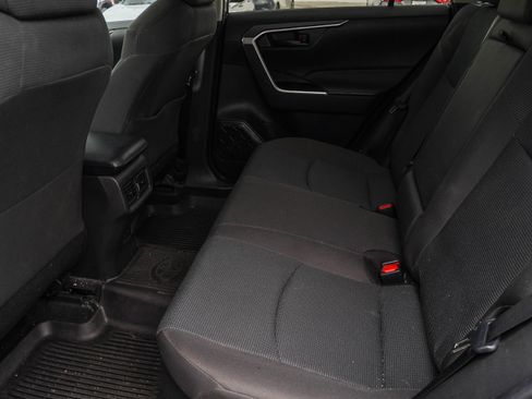 Used 2024 Toyota RAV4 LE AWD/4WD image 18